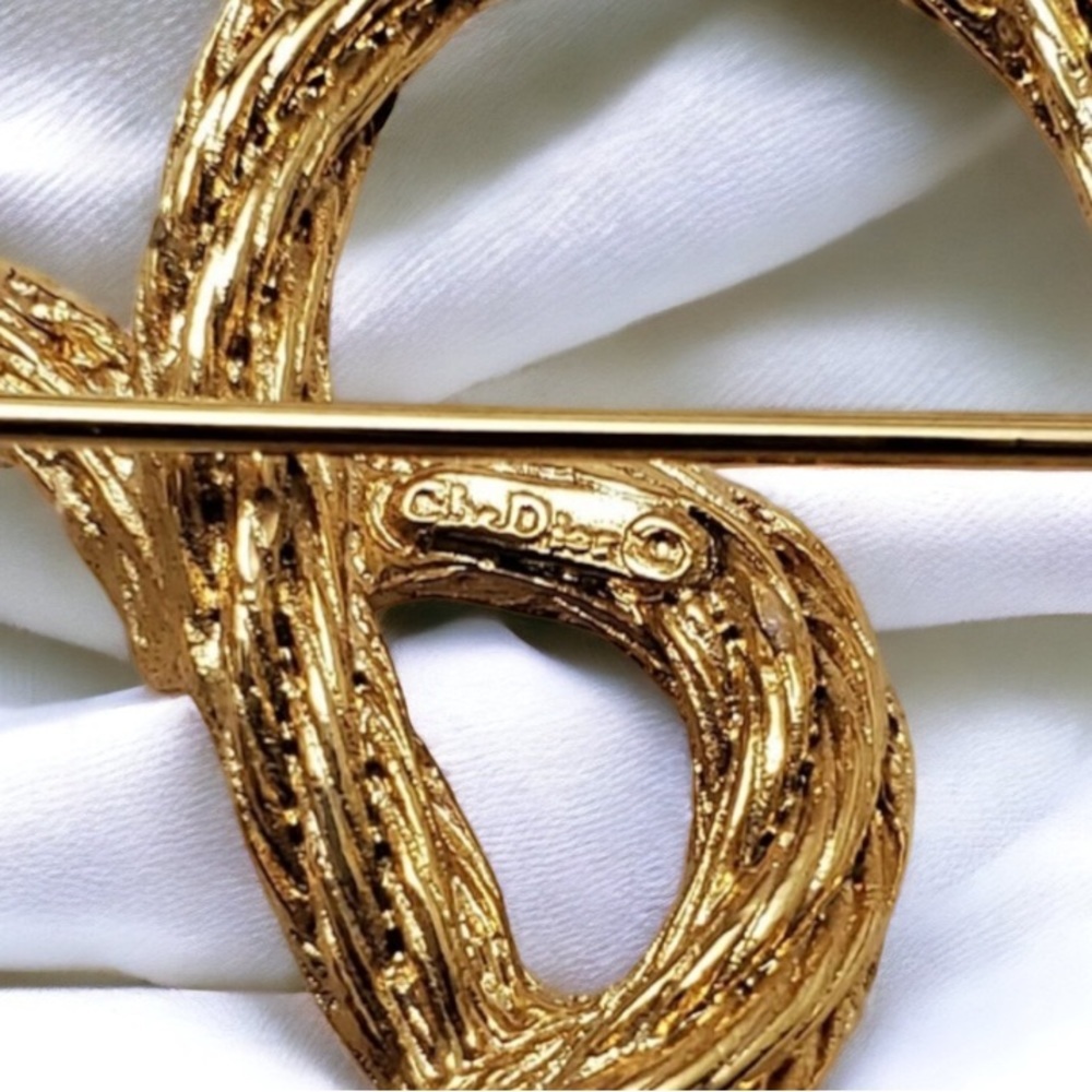 Vintage DIOR Double Heart Brooch Pin - Picture 2 of 4